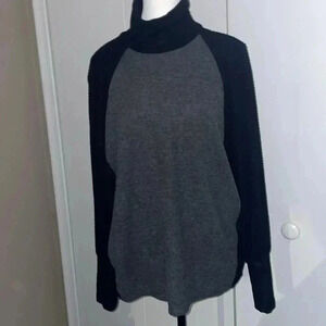 Anthropologie H By Bordeaux S Long Sleeve color block Turtleneck Gray/black